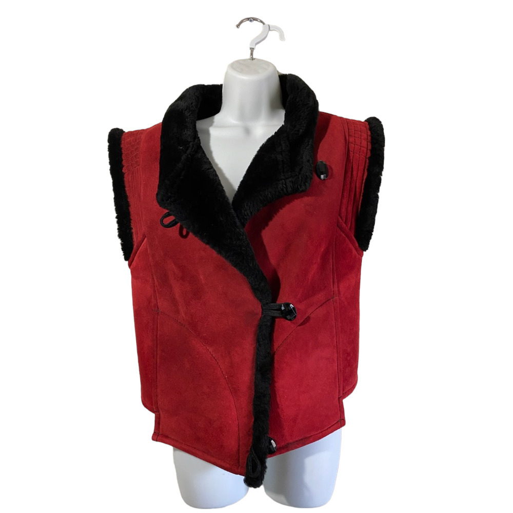Pre-Owned Cindy Spolek Red/Black Women's Vest For Fall/Winter Size Small